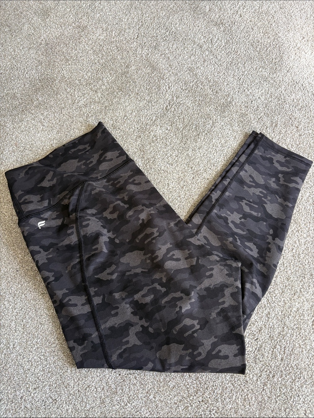 Fabletics Black and Gray Camo High-Rise Leggings XL, (165)